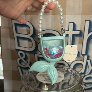 Disney bath and body works Ariel pocketbac
New with tags never used